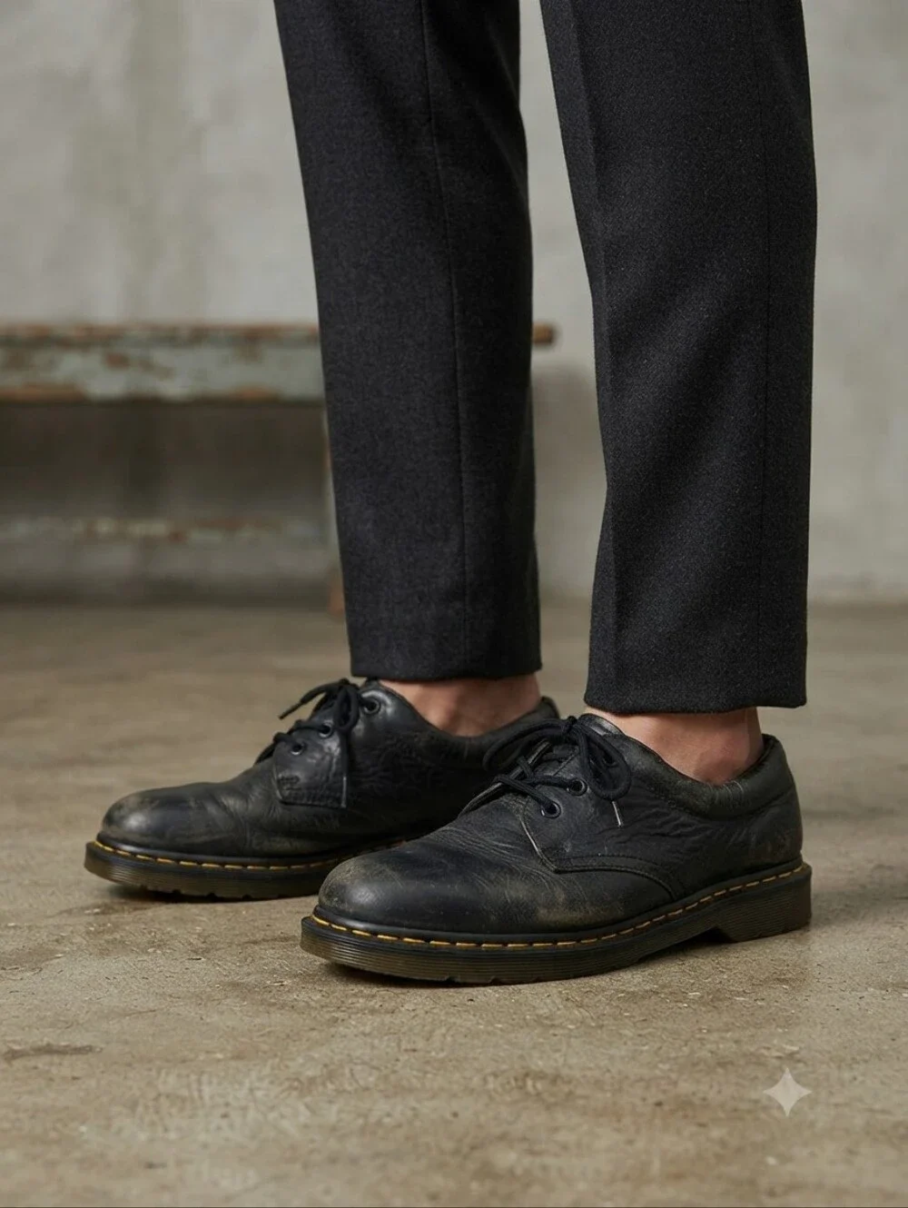 Dr. Martens Boston AW004 Derby Black Leather Mens Size 11 Distressed